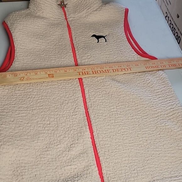 Victoria Secret Sherpa Vest Size Small (D0019) - Picture 6 of 7